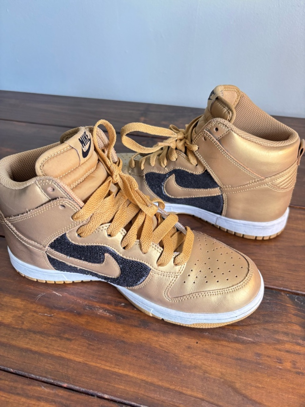 Nike Dunk High-Top Sneakers Metallic Gold Black Leather  SZ 8.5